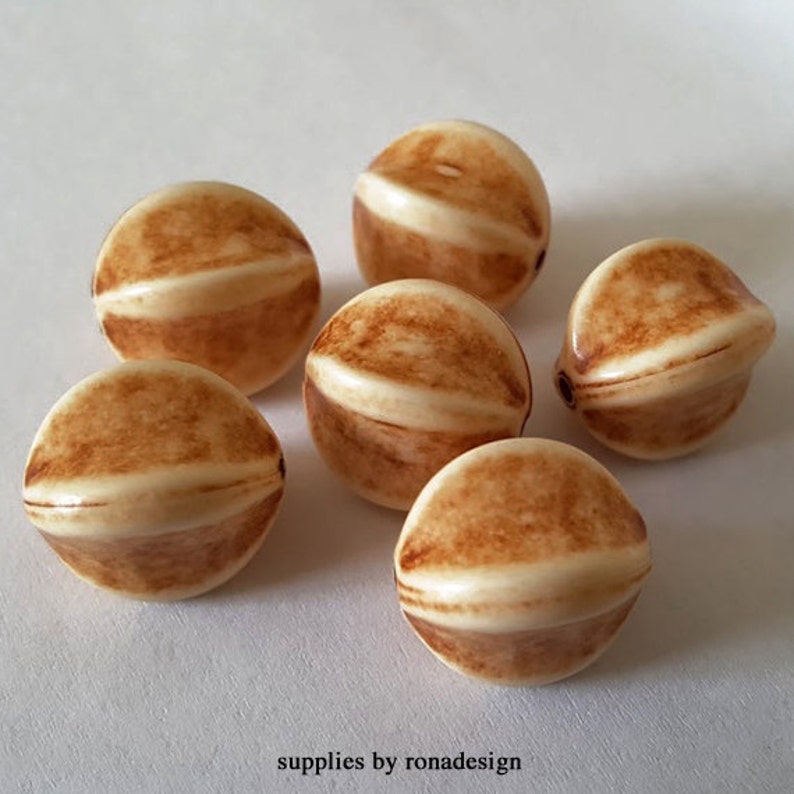 20mm Large Brown Beige fluted round oval acrylic beads 6pcs image 1