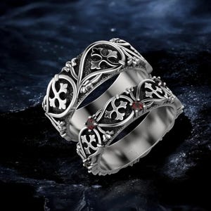 Paar gotische trouwringen vintage Fleur de Lis-ontwerp sterlingzilver voor hem en haar ringen Elegante statement-sieraden met rode stenen