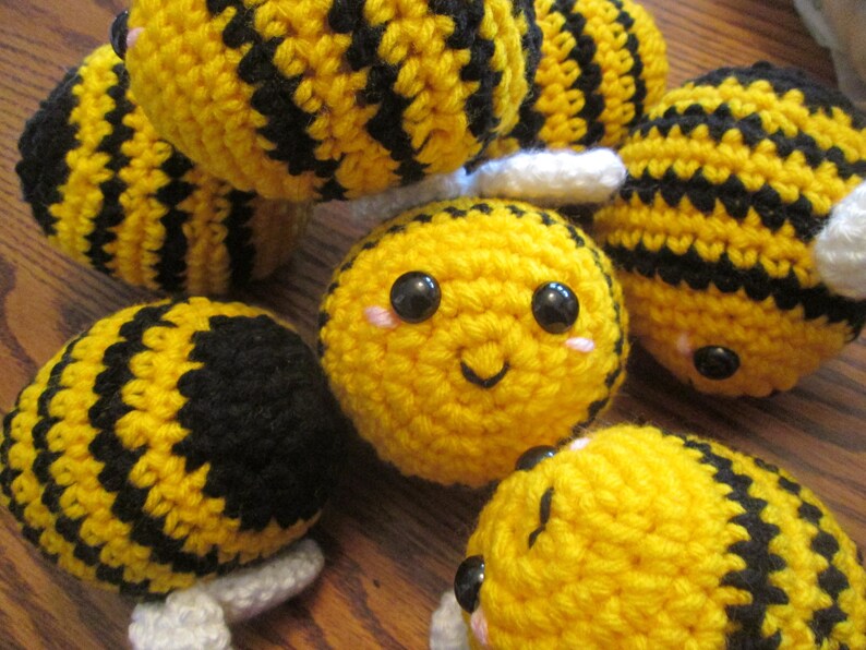 stuffed bee crochet