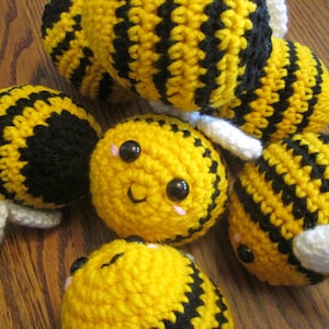 Crochet Bumble Bee Amigurumi- Plush Bumble Bee stuffed Animal- Bumble Bee Softie