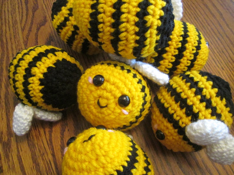stuffed bee crochet