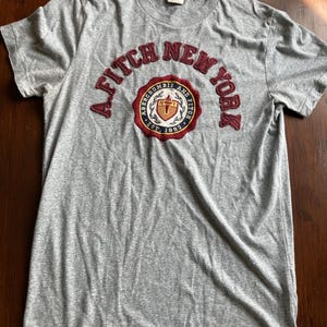 Abercrombie And Fitch  Muscle Shirt ,T-Shirt Size Medium, Graphic Tee, Design