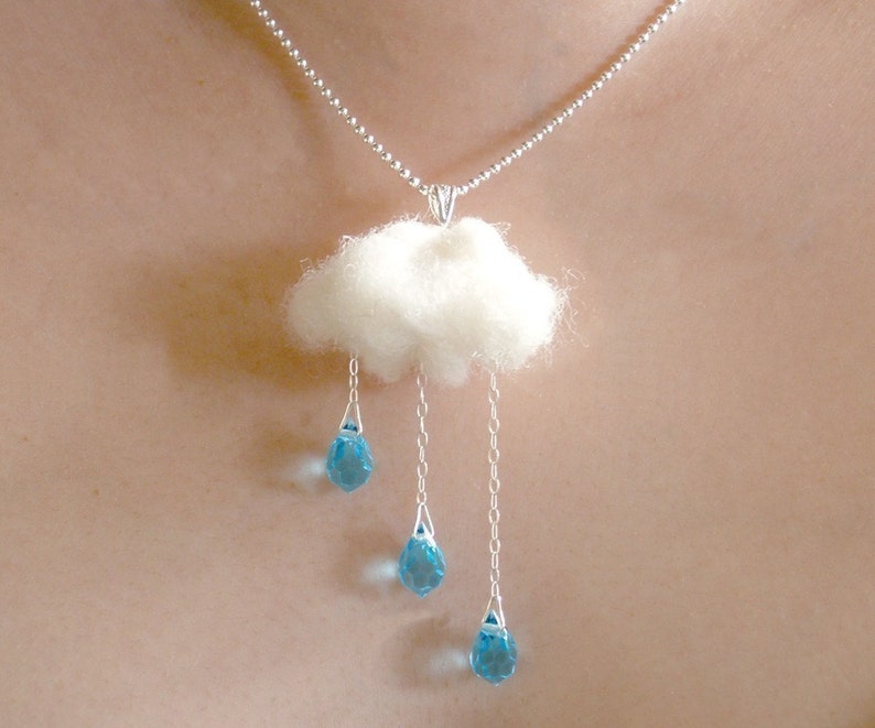 ENGLISH SUMMER Rain and Cloud NECKLACE imagem 3