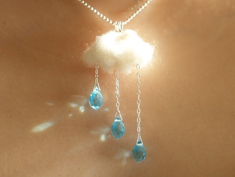 ENGLISH SUMMER Rain and Cloud NECKLACE imagem 2