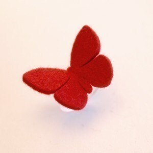 BUTTERFLY RING 100% wool felt Valentine Red medium image 3