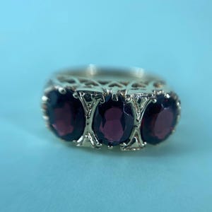 9ct Gold Three Stone Garnet Ring. Ref: SH3073
