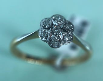 18ct Gold Diamond Cluster Ring. Ref: SH504