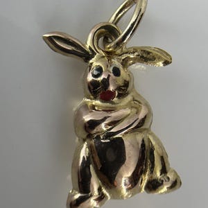 9ct Gold Rabbit Charm. Ref: SH5381