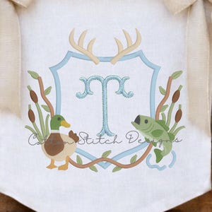 Wildlife Monogram Crest Satin Fill Stitch Machine Embroidery Design Digital Download