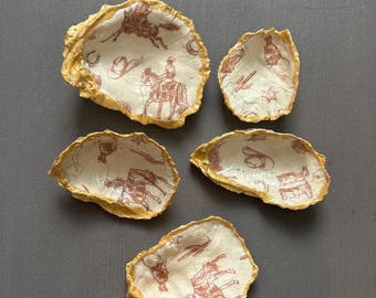 Cowboy southern decorative oyster dish for jewelry, ring storage, and display