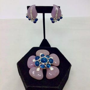 Kenneth Jay Lane Lilac Acrylic Flower Brooch & Clip On Earrings Set Book Piece