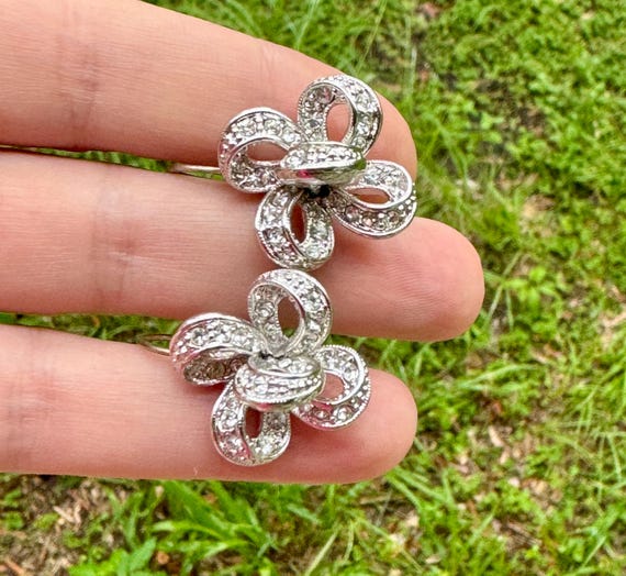 Set of three items: brooch KJL for Avon and earri… - image 5