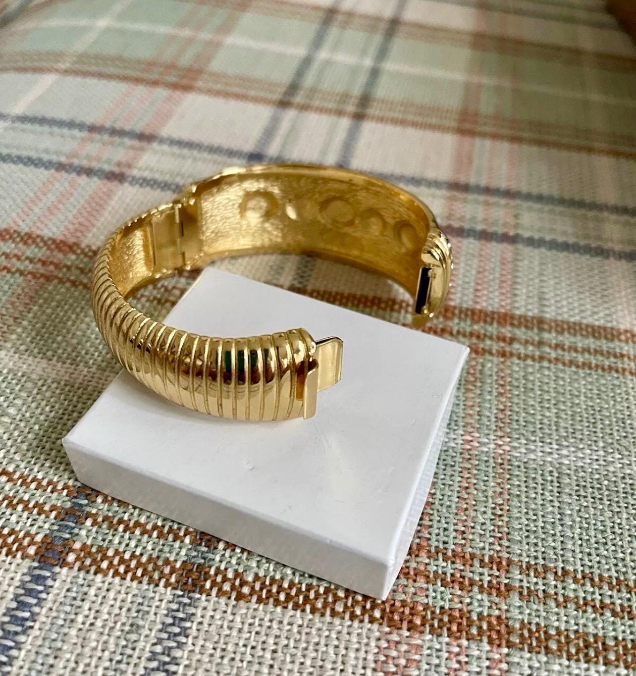 Christian Dior GERMANY ゴールドバングル ヴィンテージ Christian Dior Germany Vintage Gold Plated Green Enamel Bangle