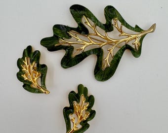 Vintage Sarah Coventry Oak Leaf Brooch Clip-On Earrings Set Green Enamel Gold Tone