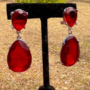 Kenneth Jay Lane KJL Red Crystal Dangle Statement Earrings New