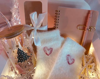Christmas Gift Box – Holiday Gift Set, Pamper gift box, Cozy Gift Box, Gift for Friend, Christmas Gifts for her, Winter Self Care box, spa