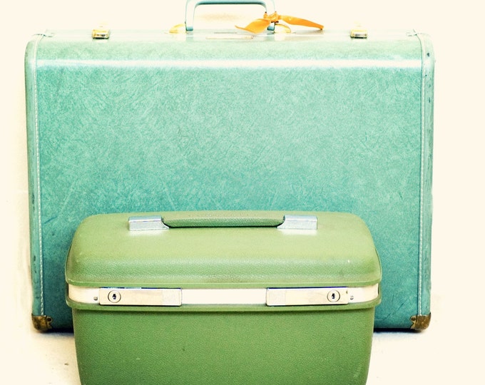Stupendous Vintage Green Train Case Etsy