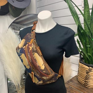 Bolso bandolera, bandolera de lana y cuero, Land of the Buffalo de lana, bolso bandolera de cuero de vaca, bolso bandolera de cuero