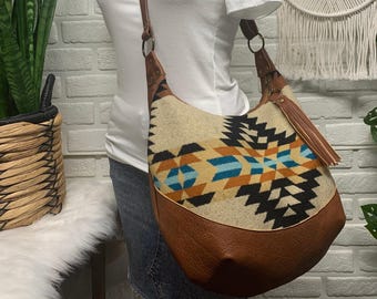 Hoboväska i ull och läder, Rancho Arroyo ulltyg, kryddbrunt äkta läder, boho ullväska, hoboväska, axelväska i ull, tillverkad i Maine