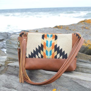 Wool and leather crossbody bag, spice brown genuine leather, Rancho Arroyo wool fabric, brown leather crossbody bag, southwest crossbody bag