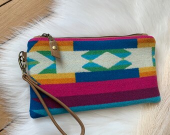 Pochette da polso in lana e pelle, lana San Gabriel, pelle metallizzata argento, portafoglio in pelle, realizzata nel Maine