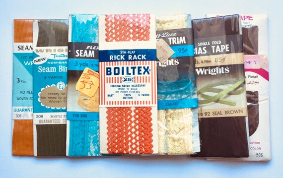 Rick rack,binding,zipper and fabric. Vintage sewing supplies