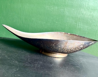 Mid Century Modern Silverplate Teardrop Bowl | Sculptural Biomorphic Centerpiece Dish | Vintage 1950s Modern Decor