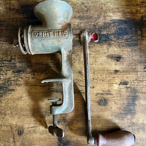 Vintage Meat Grinder | Merit No. 15 Tabletop Grinder