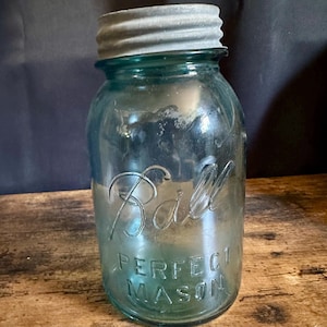 Antique Ball Perfect Mason Jar – Blue Glass w/ Zinc Lid