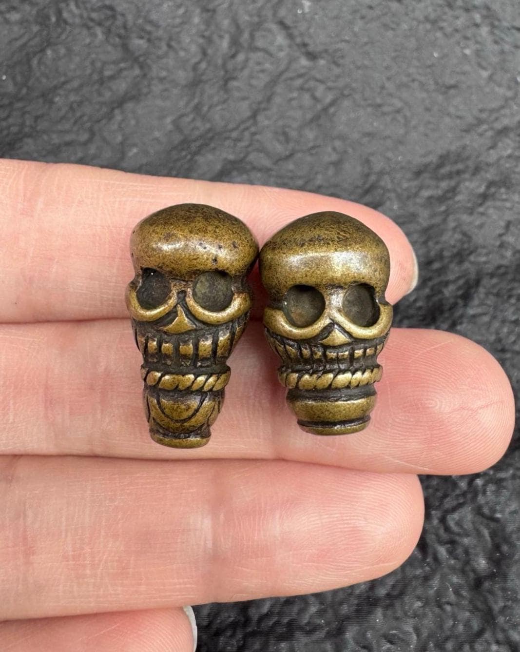 アンティークチベット銅製アダンペンダント：お守り - Etsy 日本