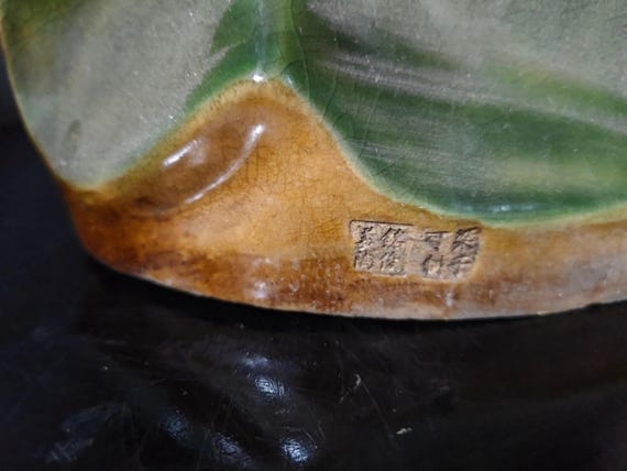 アンティークの十万関公像：中国の軍神と富貴の象徴 - Etsy 日本