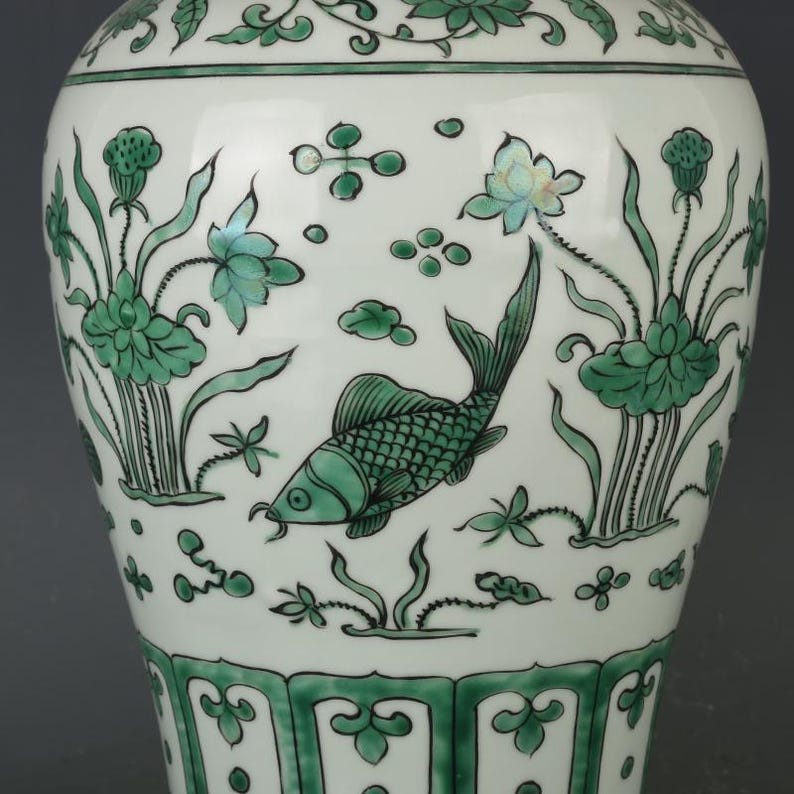 Ming Fish Chinese Antique Ming Dy Green-decorated Fish and Algae Pattern ...
