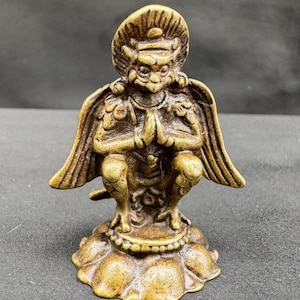 Tibetan Bronze Garuda Statue – Eagle-Headed Protector Deity–Buddhist Altar Figurine–Anti-Negativity Amulet–Spiritual Decor–Keychain Necklace