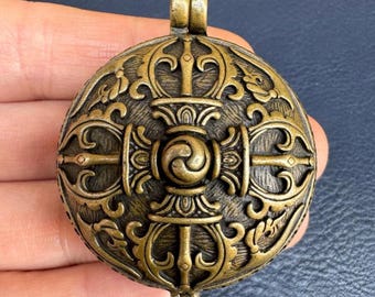 Tibetan Buddhist Copper Gau Box Amulet – Handmade Ghau Prayer Box Pendant – Vajra Protective Talisman Case, Spiritual Gift from Himalayas