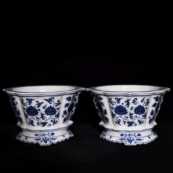 明宣徳の青白磁ボウル：花柄のホームデコレーション - Etsy 日本