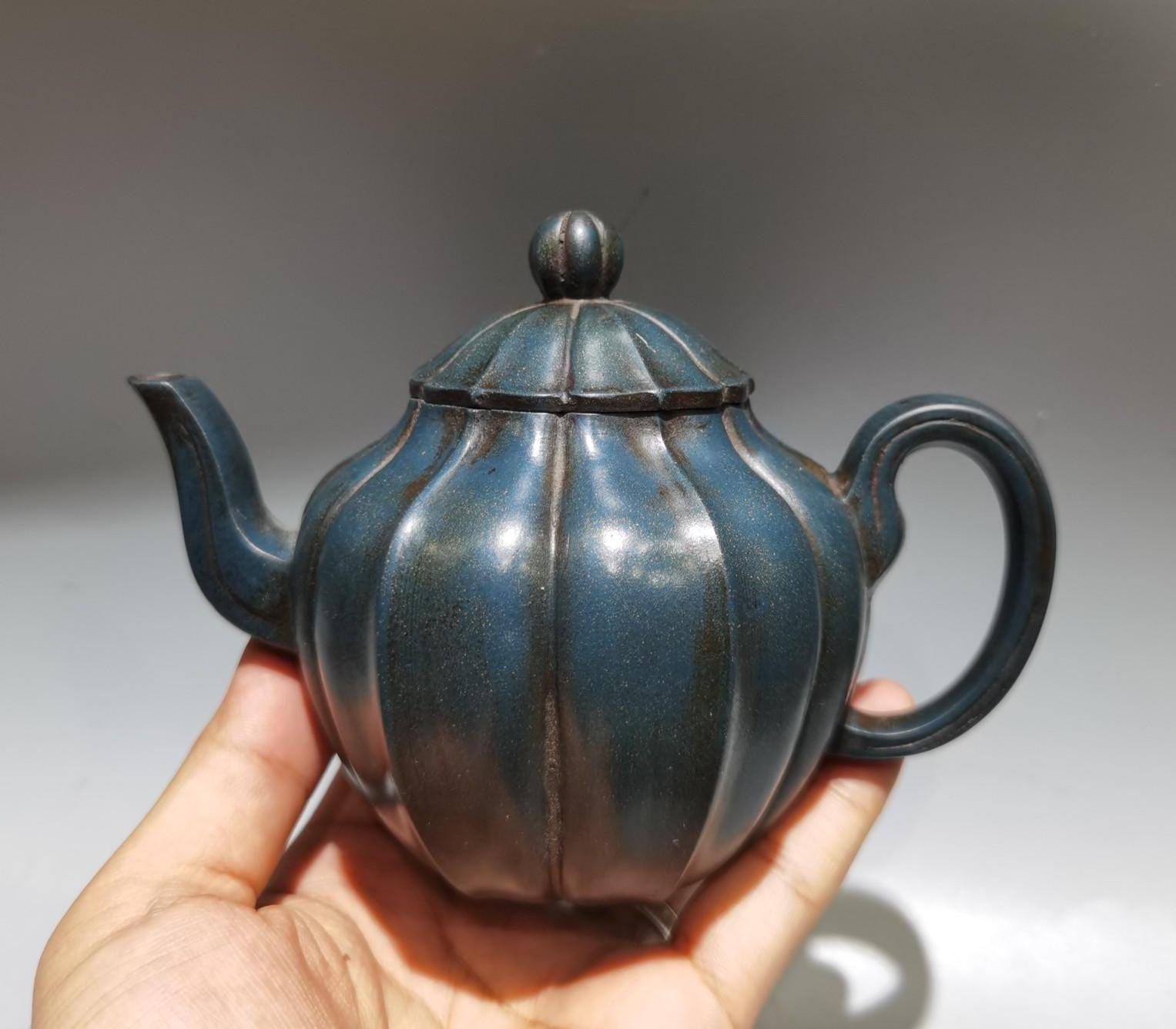 Vintage Yixing Zisha Teapot: Jingwen Ribbed Laosha Blue Clay