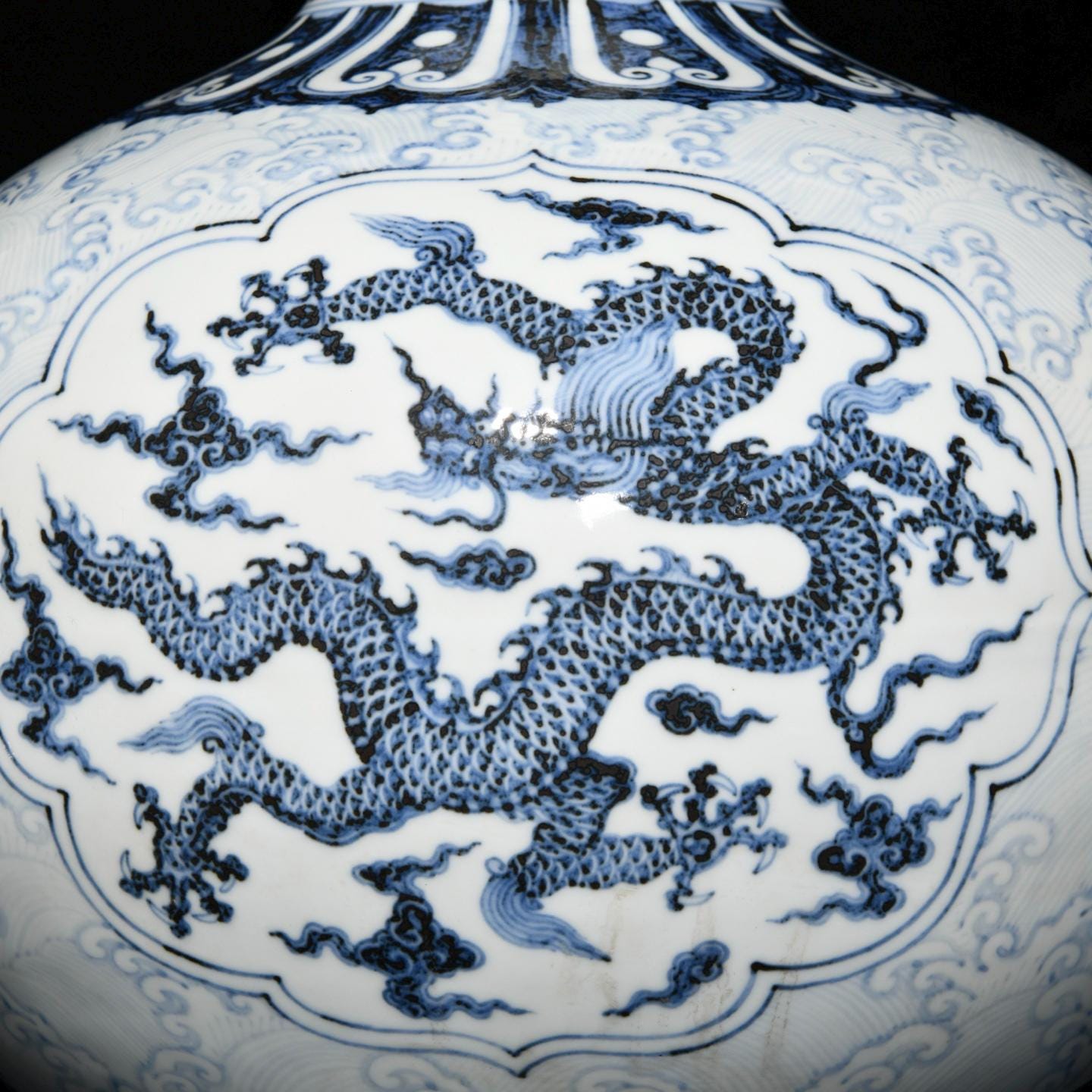 Chinese Antique Ming Dynasty Xuede Blue&white Sea Dragon