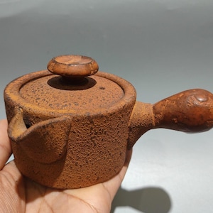 Vintage  Handmade Yixing Zisha pot Rustic Iron Sand Clay TeapotChinese Gongfu Tea Pot 180ml
