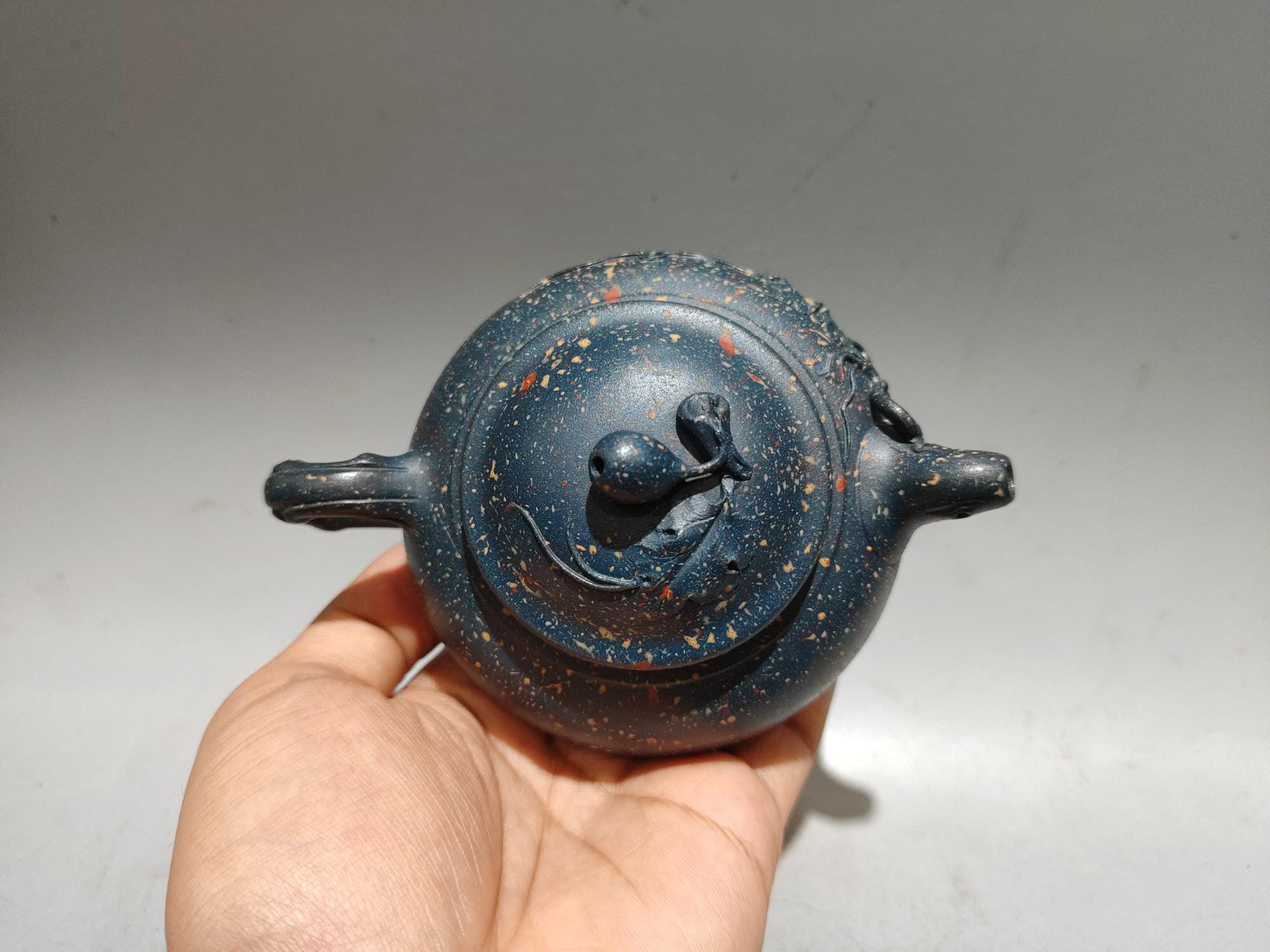 宜興紫砂葡萄茶壺：民国時代の緑土工藝茶器 - Etsy 日本