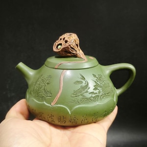 Yixing Tekanna | Handgjord Grön Lera Tekanna | Lotusfrökapsel & Fiskdesign 400cc