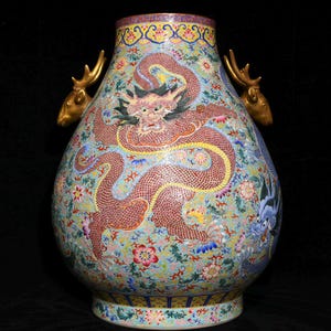 Qing Qianlong Falangcai Porcelain Vase: Imperial Enamel Deer-Head & Dragon Motif