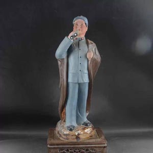 Chinese antique Cultural Revolution porcelain chairman Mao Figure statue