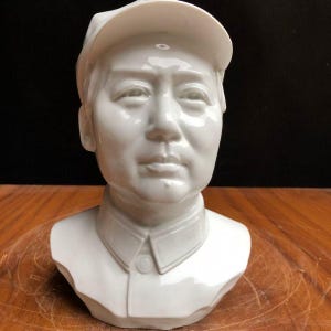 Chinese Cultural Revolution porcelain Great leader Mao chairman statue Mao Zendong,DecorDecorative items for living room, office, and store.