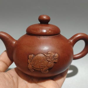 Tetera hecha a mano Yixing Zisha dragón tortuga tetera Vintage Gongfu 180ml Lucky Feng Shui