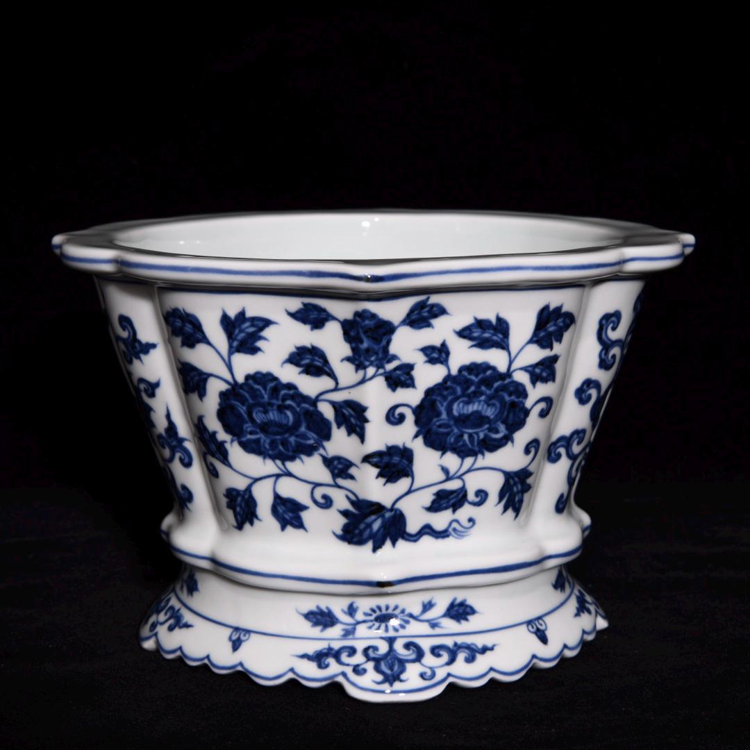 明宣徳の青白磁ボウル：花柄のホームデコレーション - Etsy 日本