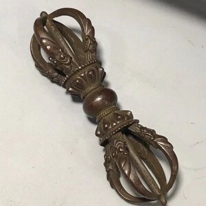 アンティークチベット青銅金剛杵：仏教のお守り、瞑想の道具 - Etsy 日本