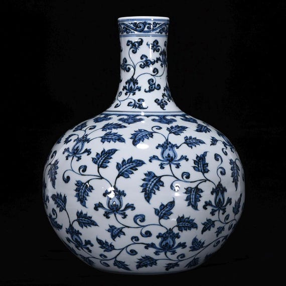 明宣徳青白磁花瓶：花文天球瓶、皇室装飾 - Etsy 日本