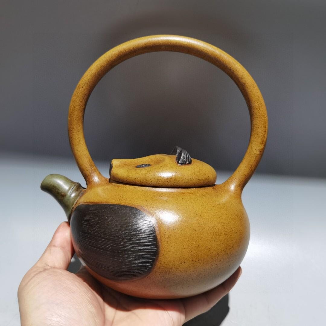 Handmade Yixing Zisha Panda Teapot: Yellow Duan Clay Gongfu