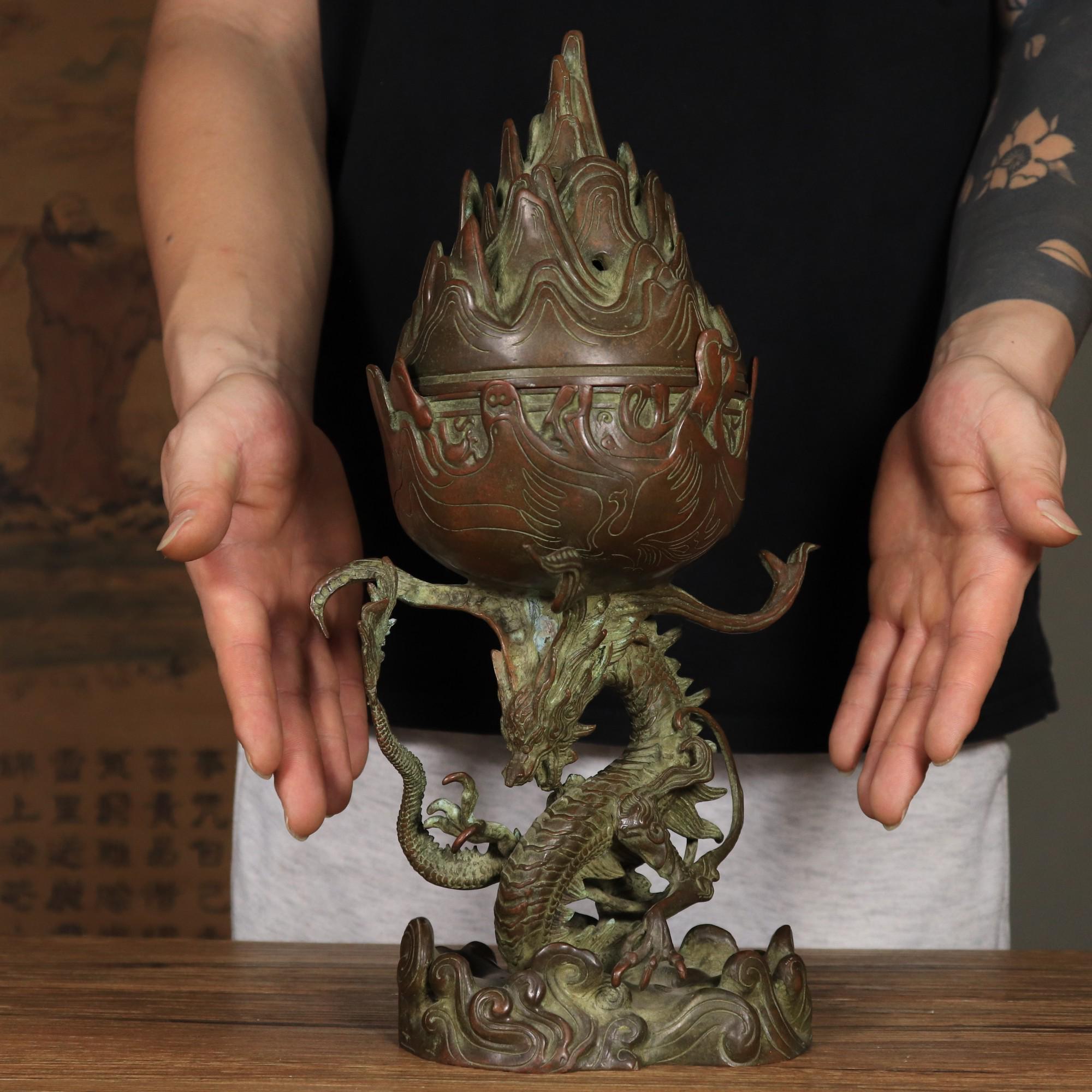 アンティークブロンズ博山香炉と龍の台座：中国寺院の祭壇装飾 - Etsy 日本