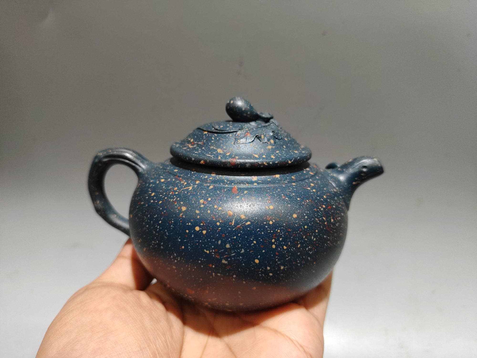 宜興紫砂葡萄茶壺：民国時代の緑土工藝茶器 - Etsy 日本